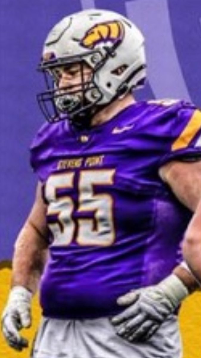 Big congrats to these two Trench Dawg D-Lineman on graduating this weekend! #Rolldawgs
