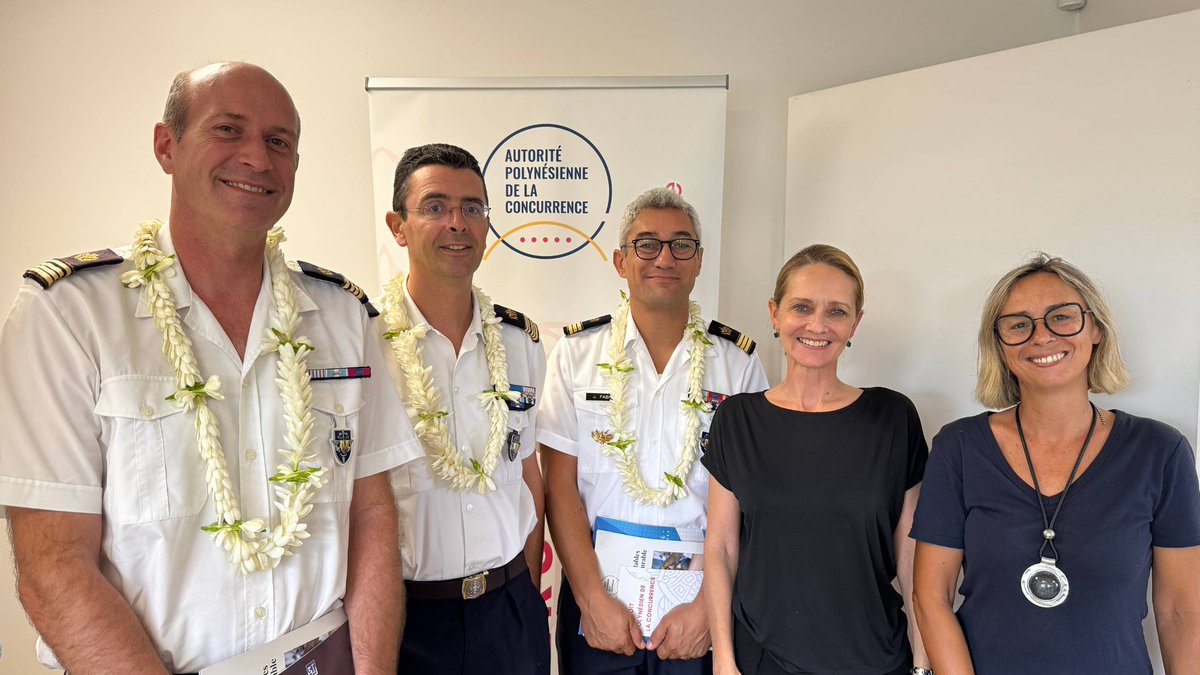 APC689's tweet photo. Vendredi 13/12/2024, l’APC a eu l’honneur d’accueillir MM. Tenneguy Roche, Commissaire en chef, directeur du commissariat d’outre-mer, et du groupement de soutien de la base de défense de Polynésie française, Michel Reicherdt, commissaire principal et Jeams Fabre, commissaire. https://t.co/DjpyxBqWaA