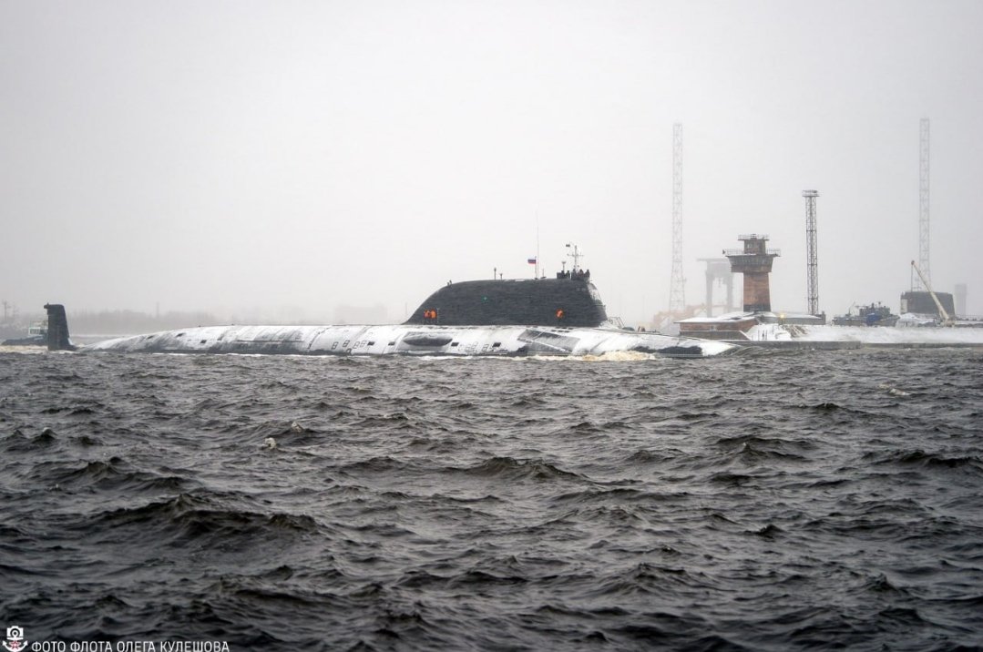 red_radahn's tweet photo. A set of fresh pics of newly built K-564 Arkhangelsk SSGN is over with its sea trials. The SSGN will join the #Russian Navy this year. Arkhangelsk is a massive nuclear powered sub, and it will be specially used to launch cruise missiles like Kalibr and P-800 Oniks. https://t.co/9TS5z0MtfP