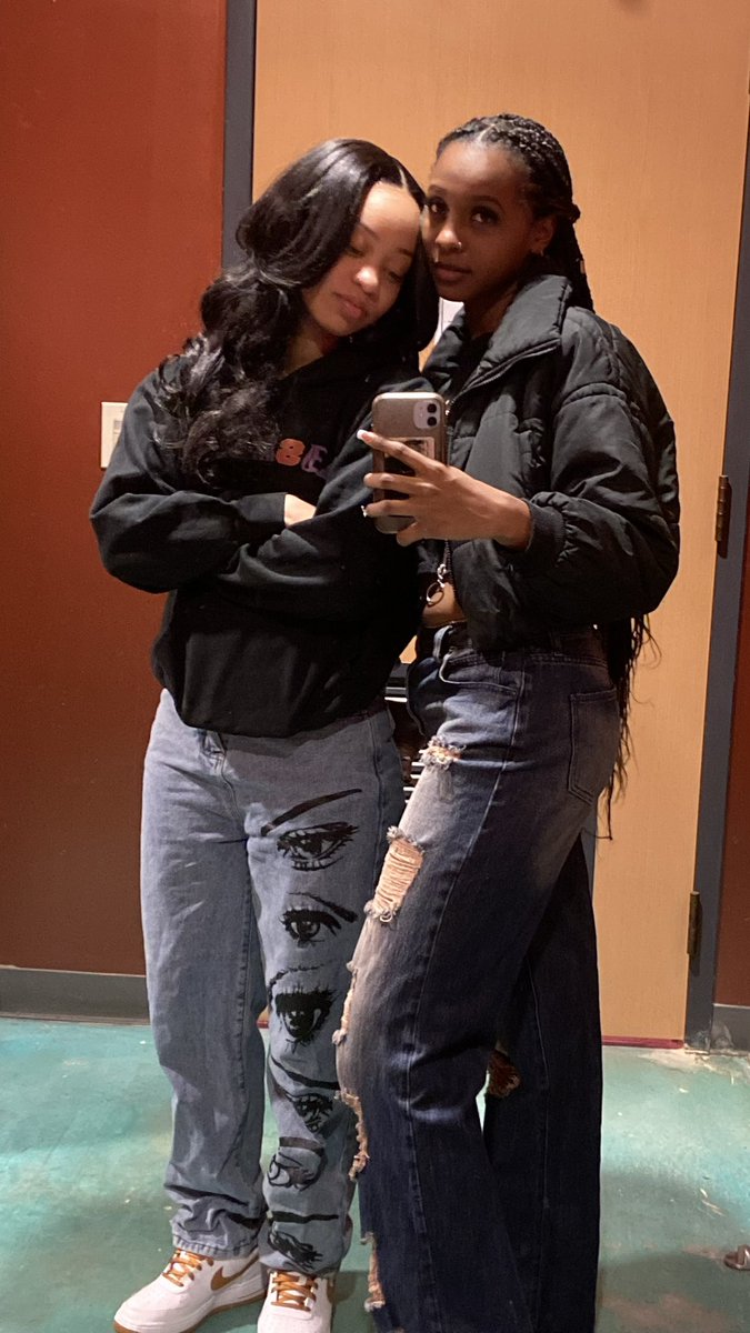 briamonet__'s tweet photo. We’re here bookiee 🥰🫶🏽 https://t.co/jUMlqHFS1d