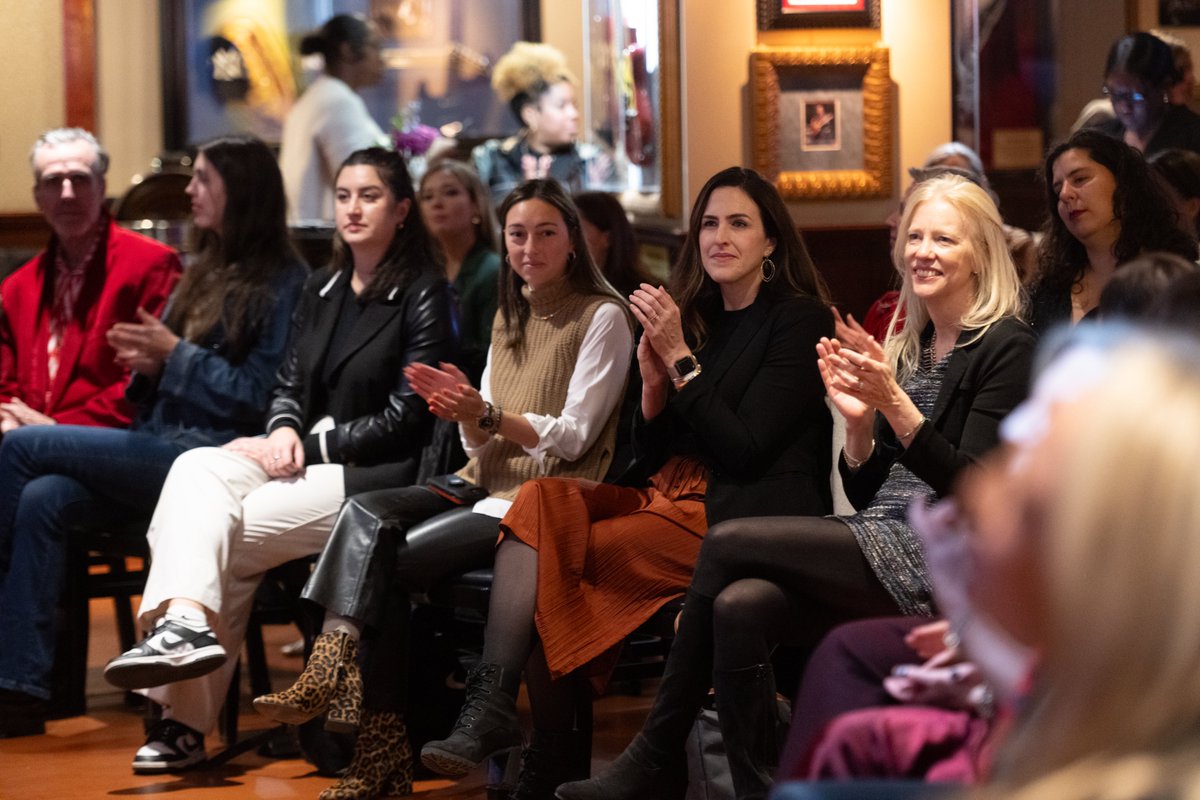 wisenycmetro's tweet photo. We're still seeing stars 🤩 celebrating our Women of Inspiration @ Hard Rock Cafe in Times Square 🤘 🏙️ ⭐

Congrats to Honorees Amanda Kraus, Christina LaBrie, Lauren Cohen. 

Got FOMO? Membership info here: https://t.co/vOfDOhudeg https://t.co/xAJwDgt12G