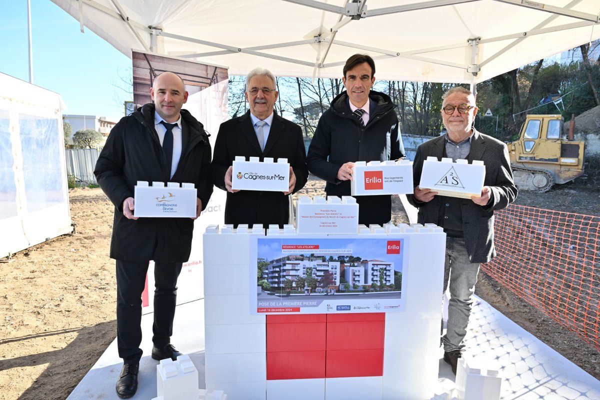 LouisNegreCSM's tweet photo. Pose de la première pierre de la future maison des @compagnonsdudev 

 • 44 logements modernes pour les apprentis,
 • 1 500 m² dédiés à la transmission des savoir-faire et à l’entraide.

Cagnes est fière d’être au cœur de ce projet

#CompagnonsDuDevoir #CagnesSurMer https://t.co/3V1sPd7A9P