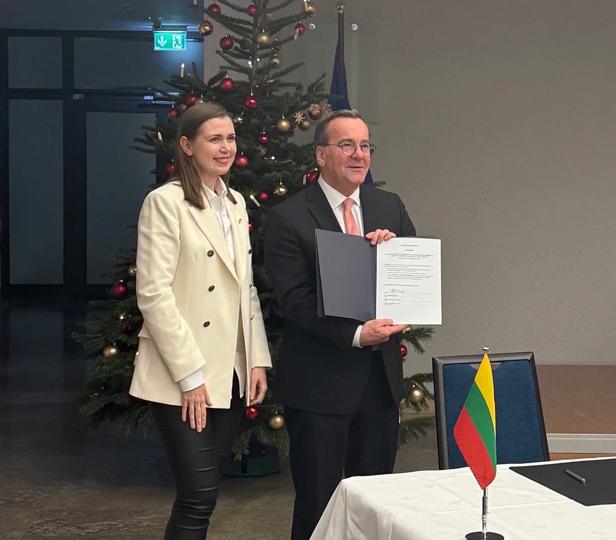 Lithuanian MOD 🇱🇹 (@lithuanian_mod) on Twitter photo 1st foreign visit of 🇱🇹DefMin <a href="/DSakaliene/">Dovilė Šakalienė</a> is to Germany, meeting 🇩🇪DefMin Boris Pistorius, Minister of State <a href="/tobiaslindner/">Dr. Tobias Lindner</a>, defence industry & intel representatives.
The visit is also marked by confirmation of Lithuania’s biggest-ever military purchase to acquire 44 Leopard 2s. 1st foreign visit of 🇱🇹DefMin <a href="/DSakaliene/">Dovilė Šakalienė</a> is to Germany, meeting 🇩🇪DefMin Boris Pistorius, Minister of State <a href="/tobiaslindner/">Dr. Tobias Lindner</a>, defence industry & intel representatives.
The visit is also marked by confirmation of Lithuania’s biggest-ever military purchase to acquire 44 Leopard 2s.