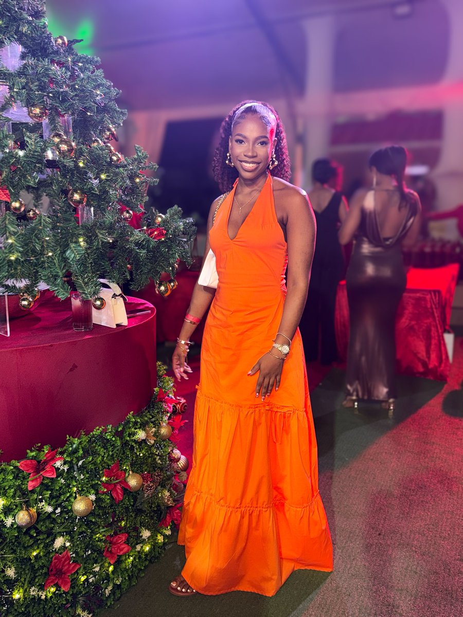 chris_05m's tweet photo. Staff party szn🎄❤️ https://t.co/8sIZhB7jjW