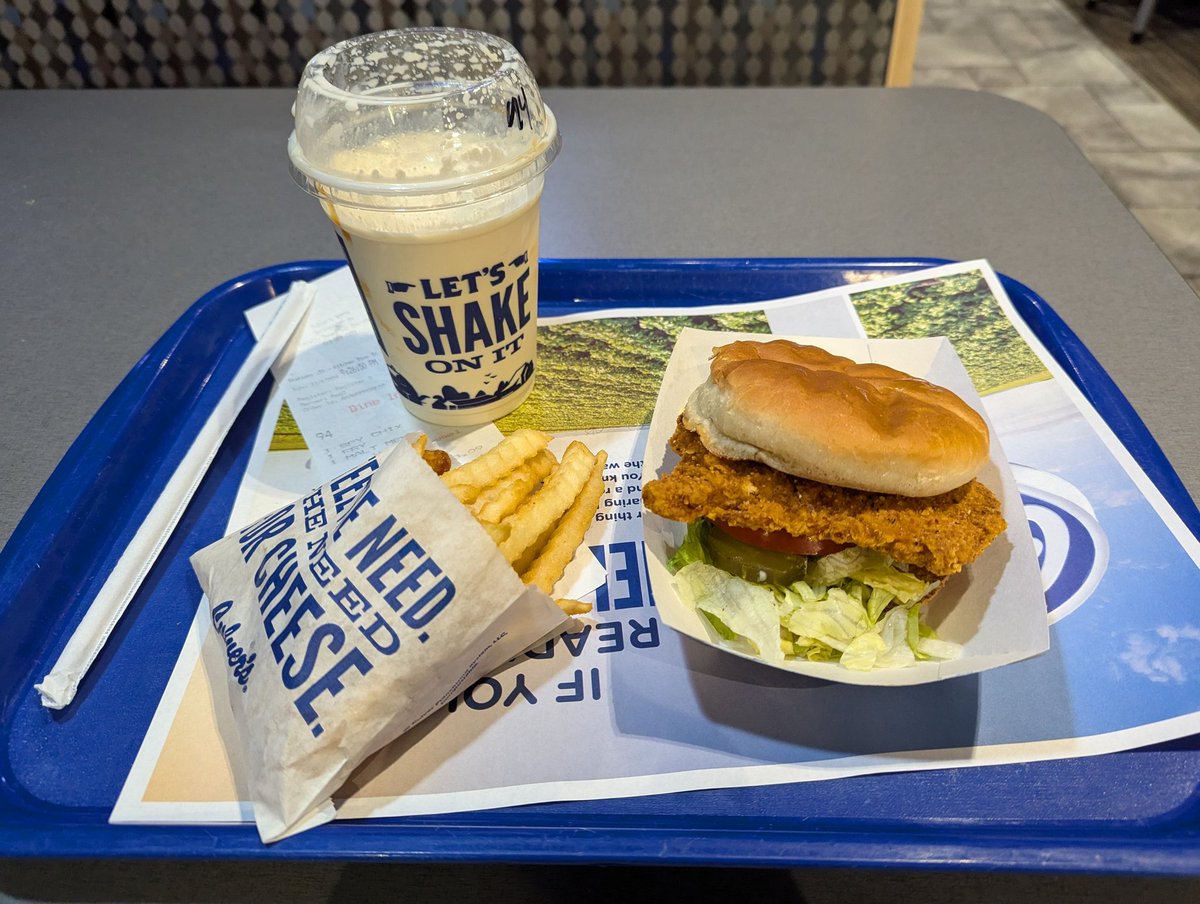 KillerFar's tweet photo. I was on a work trip recently and had a chance to visit a Culver's which I had only just learned about from Rissa. Man this place is great! Really wish they had these in Upstate NY.

#NerissaRavencroft https://t.co/lEfgPoNTTZ