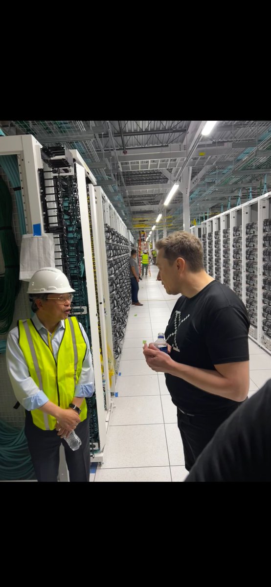 The3Antons's tweet photo. Here are the numbers behind $SMCI and Elons XAi contract that WallSt doesn’t want you to know about. 

Elon has contracted $SMCI to scale their super computer facility to 1 million GPU. 

One GPU on a liquid cooling technology sells for $25k to $35k (depending on the size of the order). 

Each rack consists of 100 GPU= $2.5 Million (Elons special price). 

10k racks will equal to 1 million GPUs bringing the grand total $25 Billion in net sales (just 1 customer). 

$SMCI current MC is less then $20 Billion and WallSt is doing everything they can for you to stay away 💯