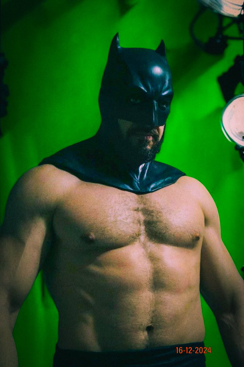 denmarkxix89's tweet photo. A little something from today's test shooting 🎬
#TheBatman https://t.co/9FpC6Q2s0w