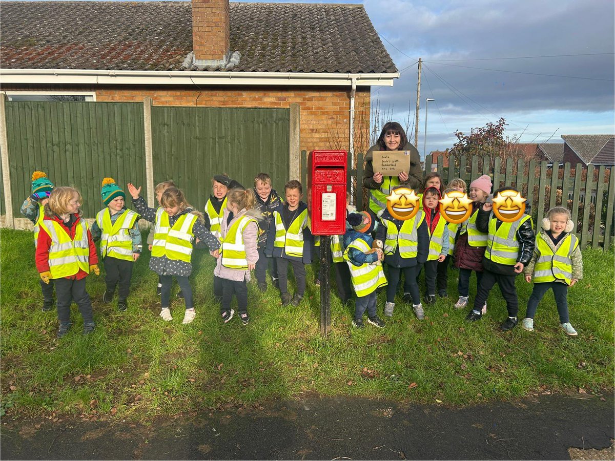 BranstonInfant1's tweet photo. Little Owls walked to the post box this morning with their letters to Santa! 🎅🏼 Let’s hope it gets there in time! #WritingForPurpose #EYFS #9SleepsTillChristmas https://t.co/mk5qU2b2oo