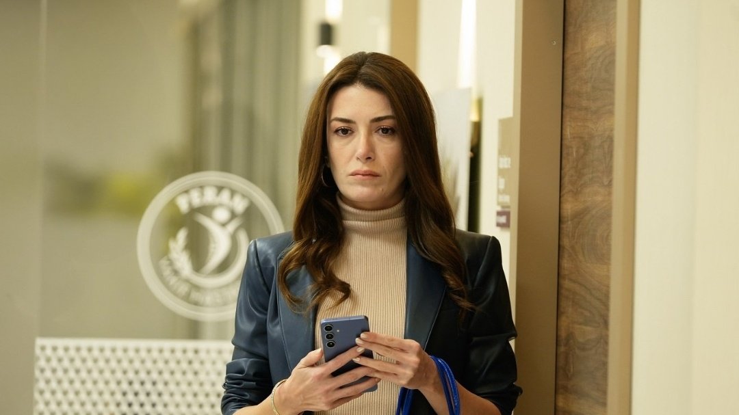 Herkesin en kötü gününde yanında olup kendi en kötü gününde tek basina olmak..

#Bahar