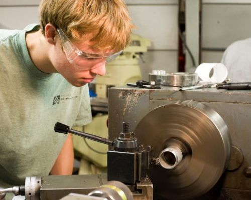 rustbeltkid1's tweet photo. Remember when I said "hey we should teach kids to use lathes"

then everyone who develops their worldview through YouTube said it was antiquated

and two week later @valaratomics needed a part lathed for a literal nuclear reactor

that was funny https://t.co/w7XA1E6J4W