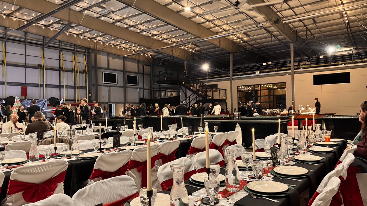 GreenSeedTech's tweet image. Christmas: James Bond Style @The_REDX @wavvcomm @use_storyy @UnitedAngelsOrg