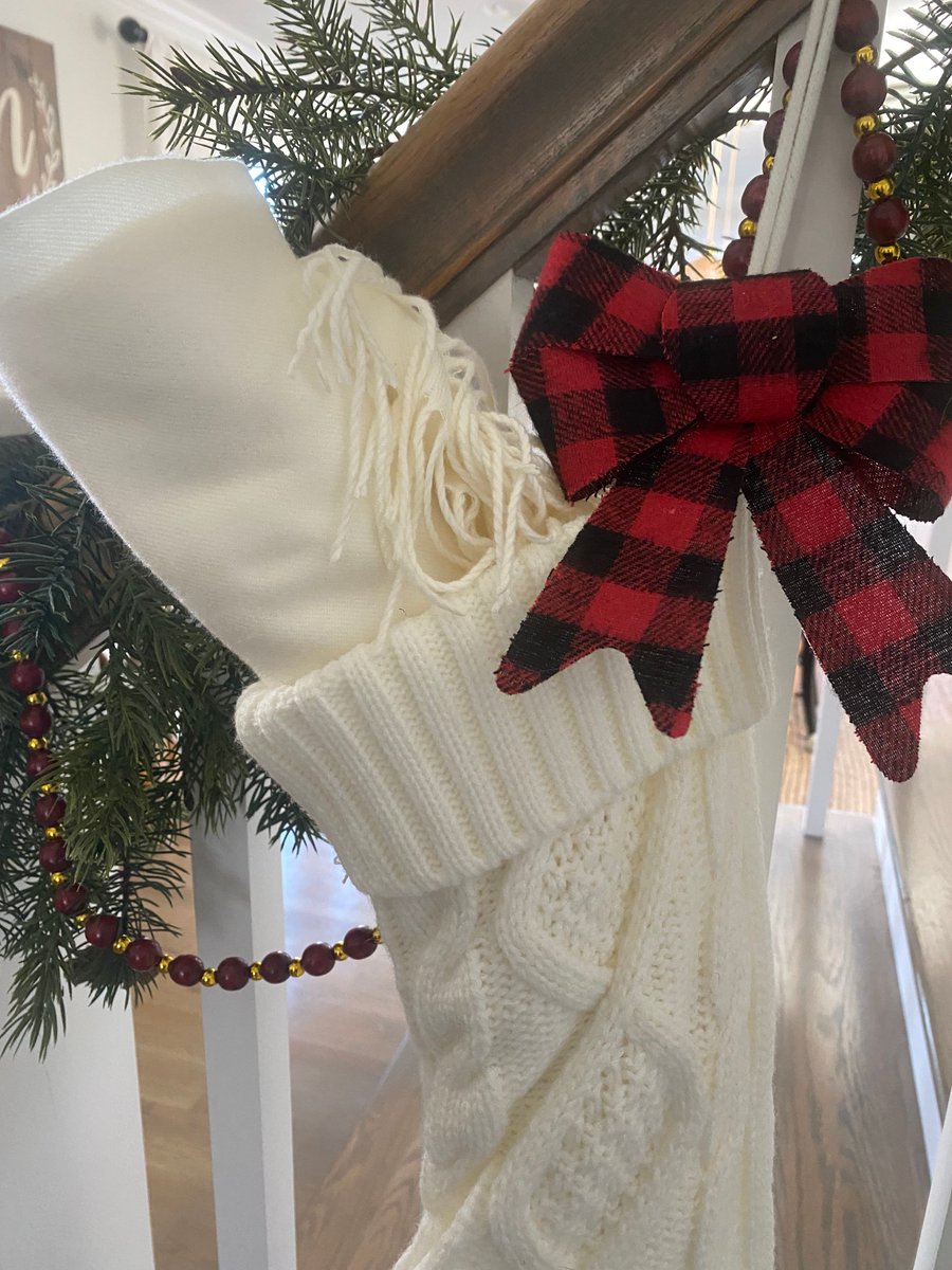 promocorner's tweet image. 🎅Thank you, Alisa Nickel at 3M and Murray Siegel of @TowelSpecialtie for making #TeamPC's Christmas extra special with these stocking stuffers!🎄