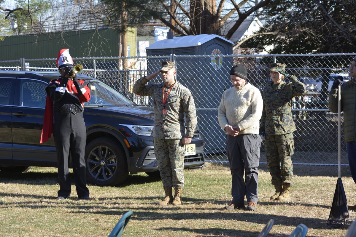 This weekend, Rahway honored our veterans at the historic Rahway Cemetery with Wreaths Across America.

Led by RHS MJr ROTC Cadets, 260 wreaths were laid to remember those who served. A moving tribute of respect, honor, and gratitude.

#RahwayRemembers #WreathsAcrossAmerica