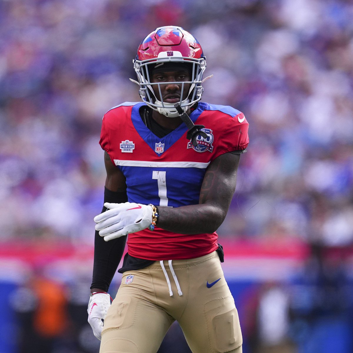 MLFootball's tweet photo. STUD: #Giants Malik Nabers is 99 yards away from having a 1000-yard receiving season as a rookie.

🤯

This season, Nabers has had Daniel Jones, Tommy DeVito, Drew Lock, and Tim Boyle throw him passes. 

NABERS + A REAL QB = SCARY https://t.co/h79Sr0urm5