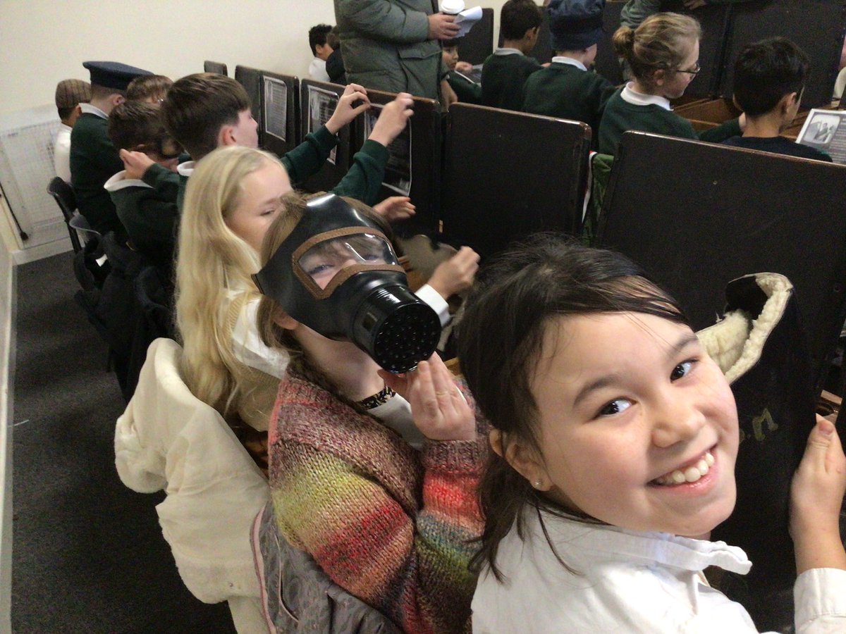 CheswickGreenPS's tweet photo. Y6 had a brilliant time at @RAF_Cosford last week consolidating their WW2 learning. They enjoyed exploring the hangars &amp; seeing artefacts. Well done Y6 for your impeccable behaviour &amp; manners too 👏 https://t.co/I7EmKnrr6m
