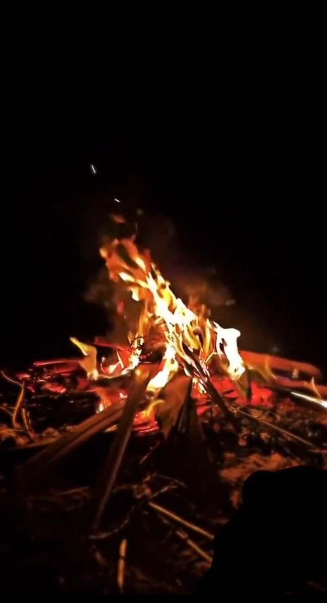 إنت لـ عُيوني النظر و الشّوف
 و إنت شبة ضو في ليلة شِتاء .