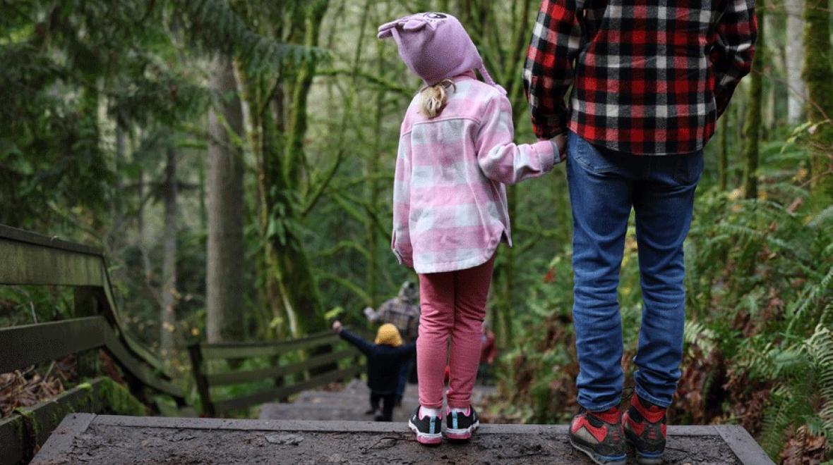 HopeSparksOrg's tweet photo. Engaging Winter Break Activities for Families Around Seattle and Beyond. From outdoor adventures to indoor playgrounds, these ideas will get you out of the house over winter break! Check out this great article from Parent Map.

https://t.co/2K6xK4gECt https://t.co/buG1QnPUF5