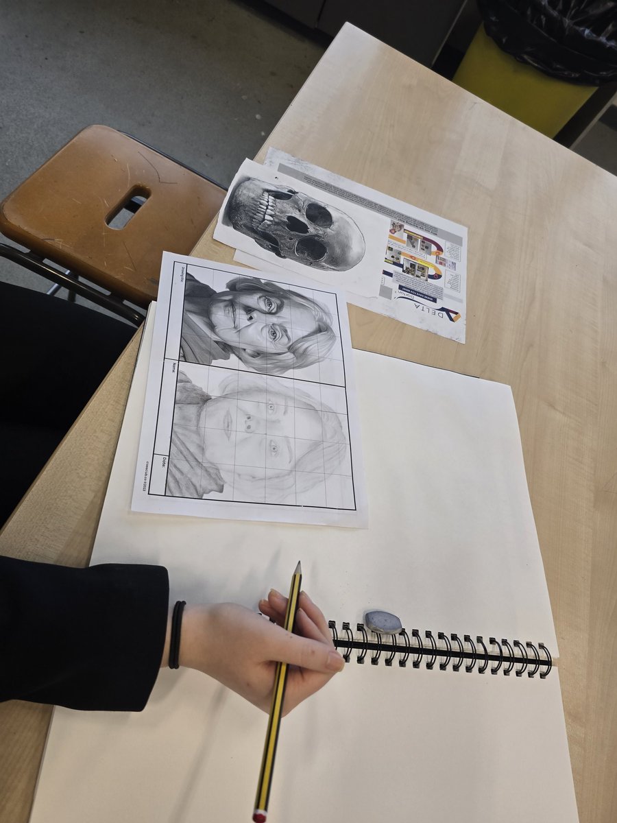 DeltaDarton's tweet photo. We have seen some impressive work in Art and Sports Studies today! Well done for your focus and positive attitude to learning! #Year11 #SubjectDevelopment #Art #SportsStudies #ProudofDarton https://t.co/q9tMPLwfzQ