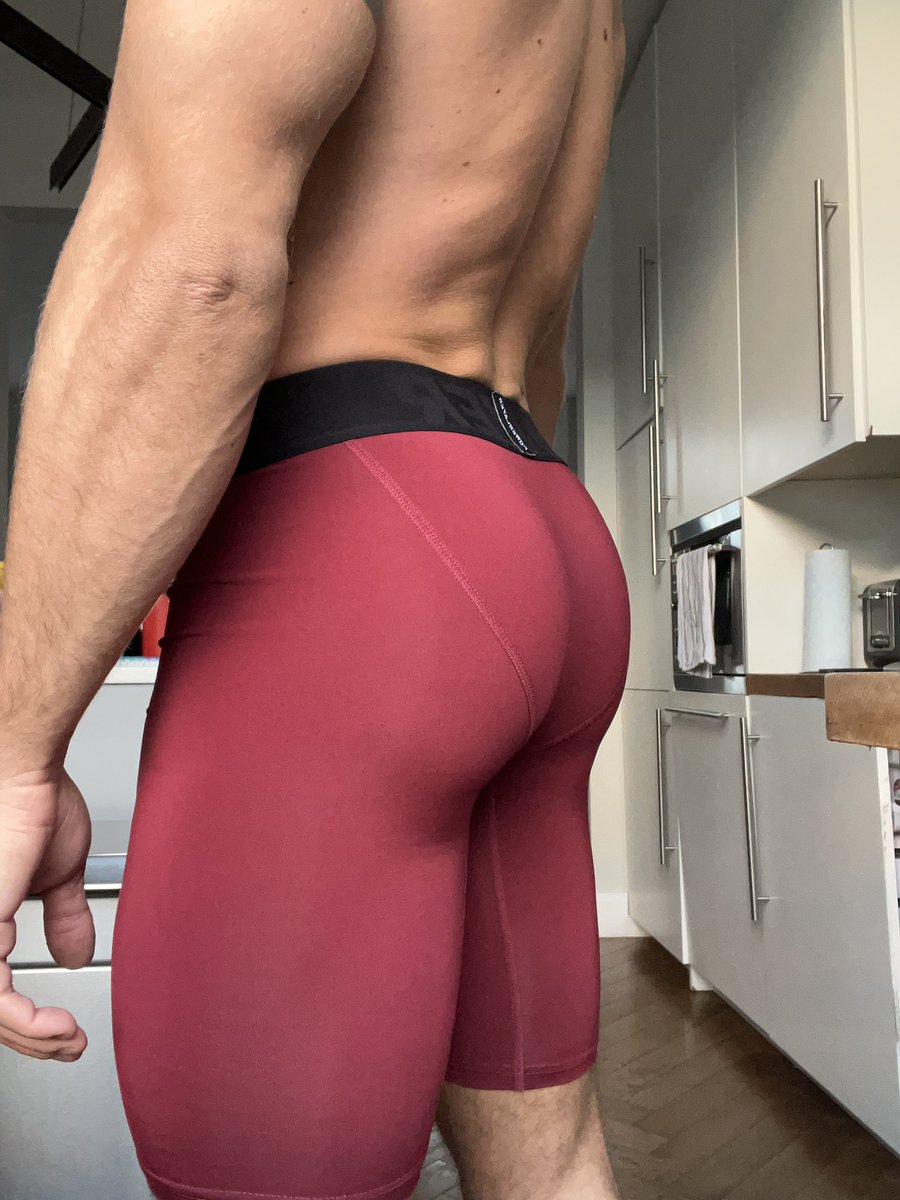 Who likes working out with tights? Share your pic