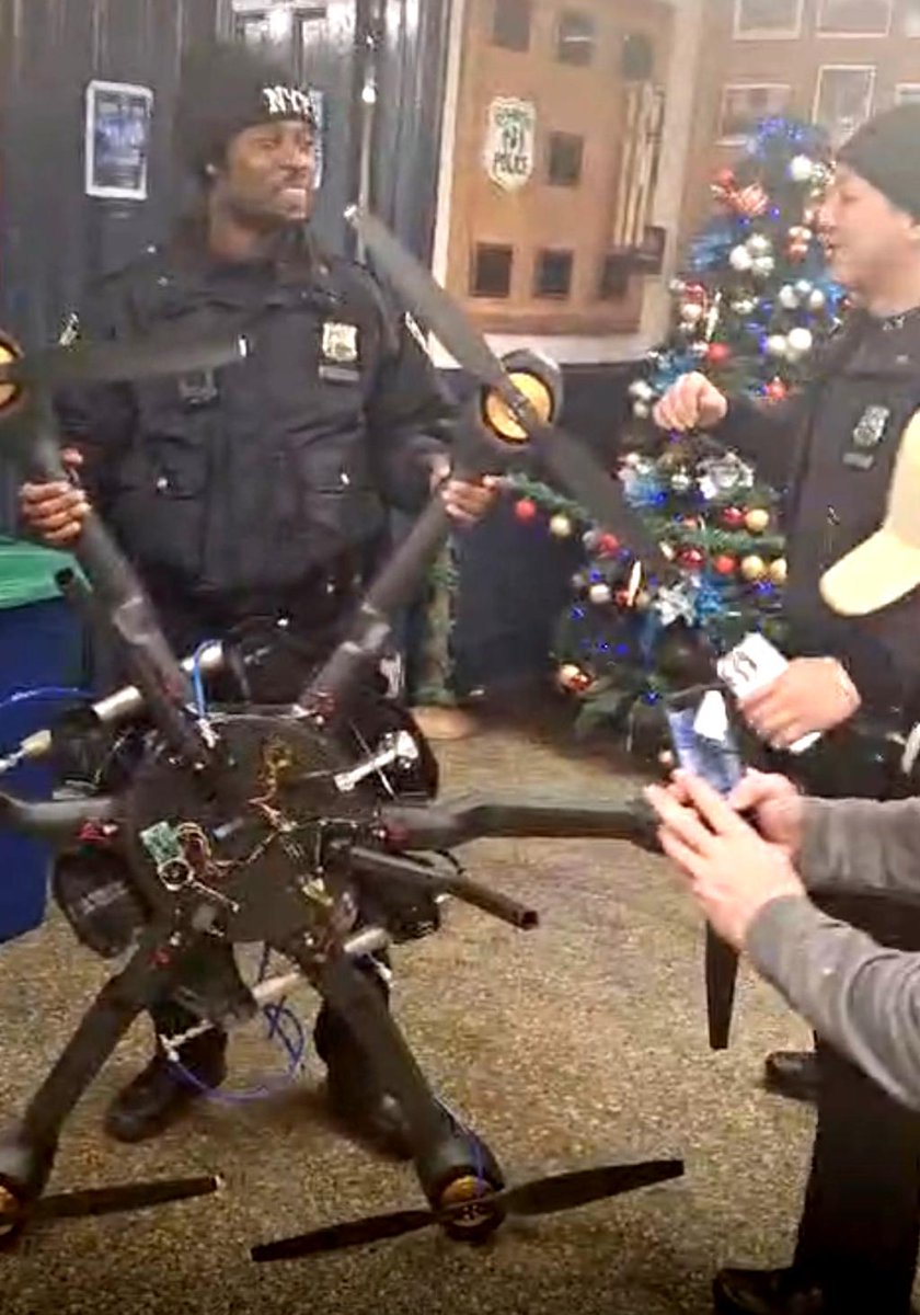 NYPD recovers massive drone found abandoned in Brooklyn trib.al/tGb2P3r