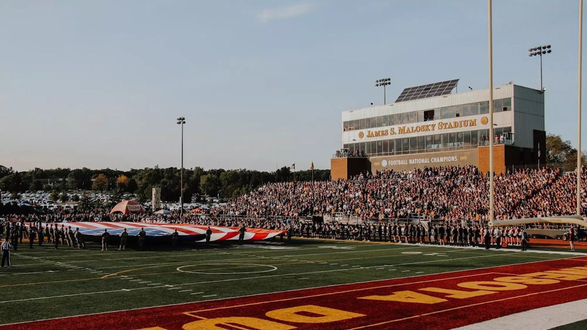 Jaymeson_Travis's tweet photo. Beyond grateful to announce that I have received an offer to punt at the University of Minnesota Duluth! (D2) @OJW_Scouting @PrepRedzoneMN @AllenTrieu https://t.co/y2YjsaSXCk