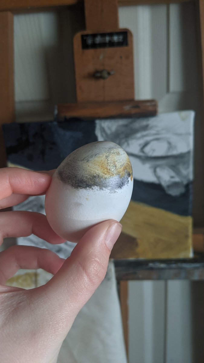 BethanJan's tweet photo. I'm painting with an egg 🥚🍳 

https://t.co/MG81Qvw3Kn https://t.co/nPTzPkkHwL
