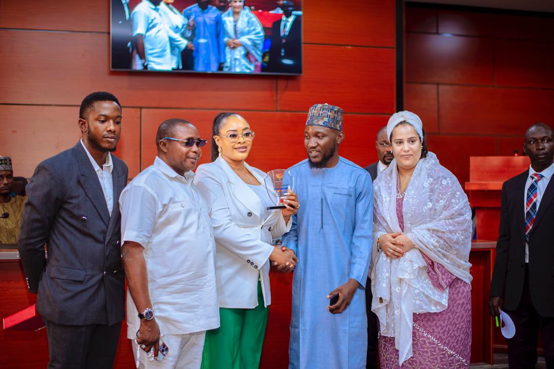 JMCF_1's tweet photo. JORJOR MOTHER AND CHILD FOUNDATION SCORES A BULL’S EYE AS WEST AFRICAN YOUTH CONGRESS CONFERS ON ENGR. ANJOR OBANDE THE MERITORIOUS AWARD OF WAYC OUTSTANDING COMMUNITY PHILANTHROPIST OF THE YEAR during the occasion of the WEST AFRICA YOUTH &amp; STAKEHOLDERS ENGAGEMENT in Abuja today https://t.co/QIboukFdPD