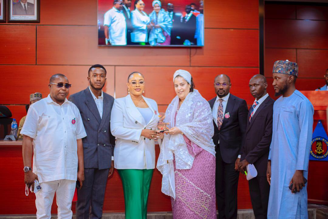 JMCF_1's tweet photo. JORJOR MOTHER AND CHILD FOUNDATION SCORES A BULL’S EYE AS WEST AFRICAN YOUTH CONGRESS CONFERS ON ENGR. ANJOR OBANDE THE MERITORIOUS AWARD OF WAYC OUTSTANDING COMMUNITY PHILANTHROPIST OF THE YEAR during the occasion of the WEST AFRICA YOUTH &amp; STAKEHOLDERS ENGAGEMENT in Abuja today https://t.co/QIboukFdPD