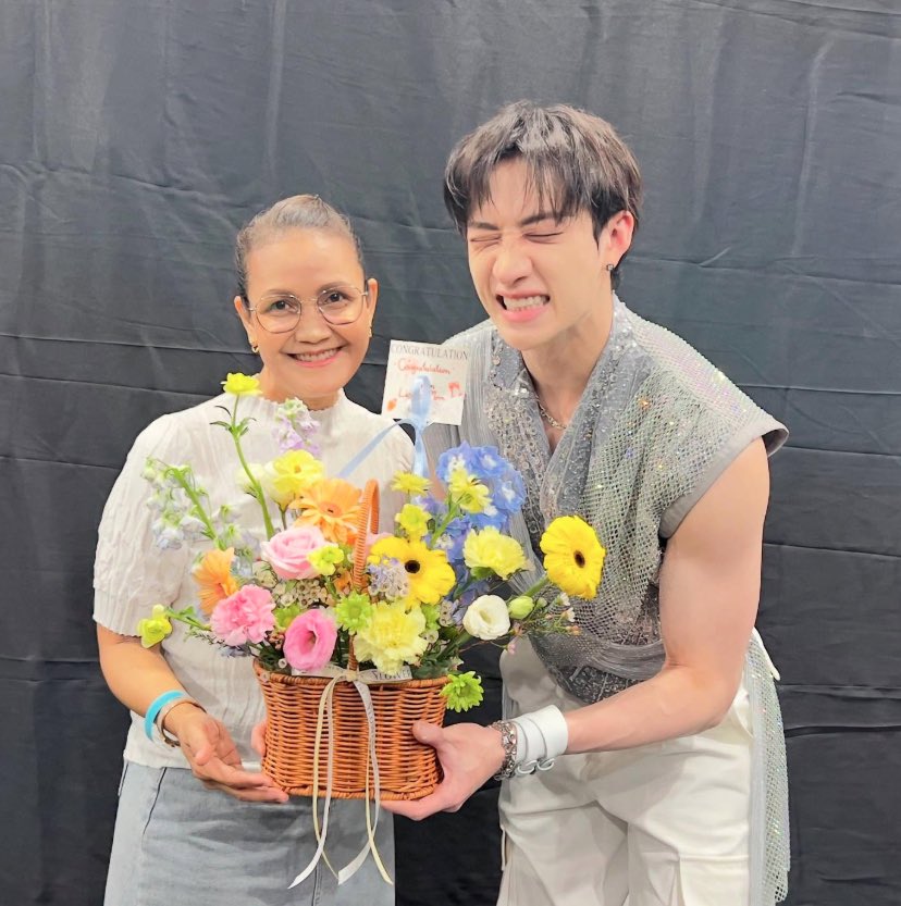 BLACKPINK Lisa's mother with Bang Chan of Stray Kids in their Concert