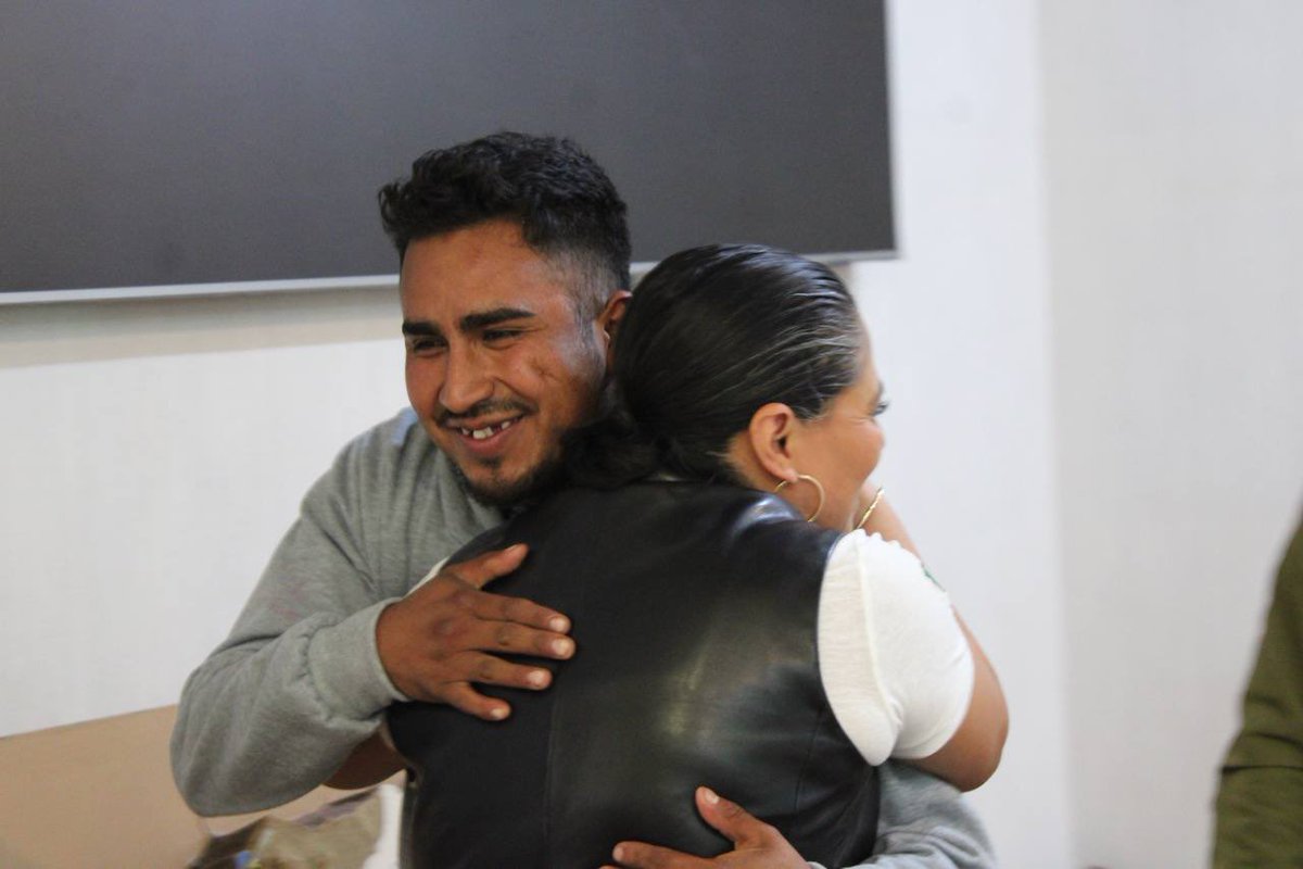 AnelRoa's tweet photo. Querida familia de Nicolás Romero, gracias por darme la oportunidad de escucharles, conocerles y sobre todo de permanecer cerquita de todas y todos ustedes.

 ¡Es un honor estar al servicio de las y los nicolasromerenses! 🫶 https://t.co/KywPXXYmNl