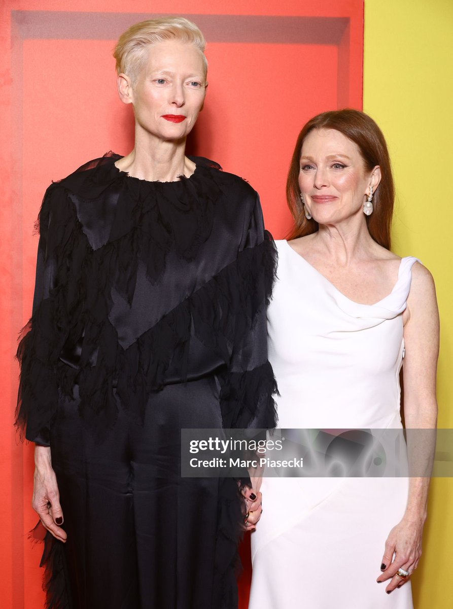 Julianne moore archive tweet media