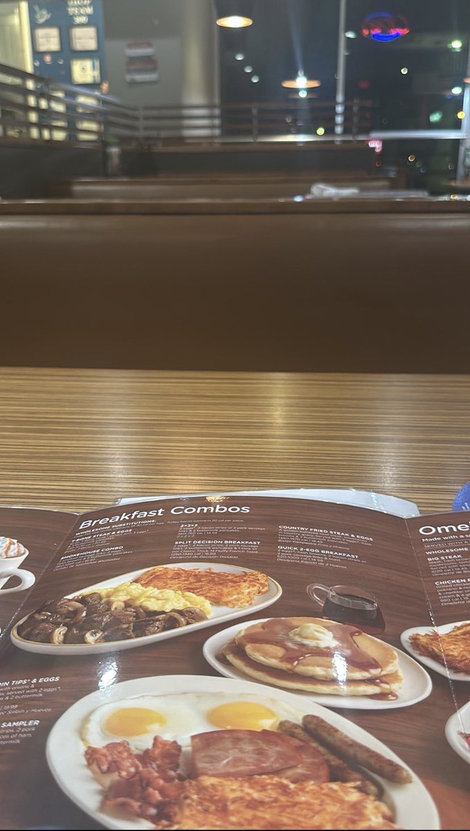 First date kinda nervous, so y’all think she’s pretty?