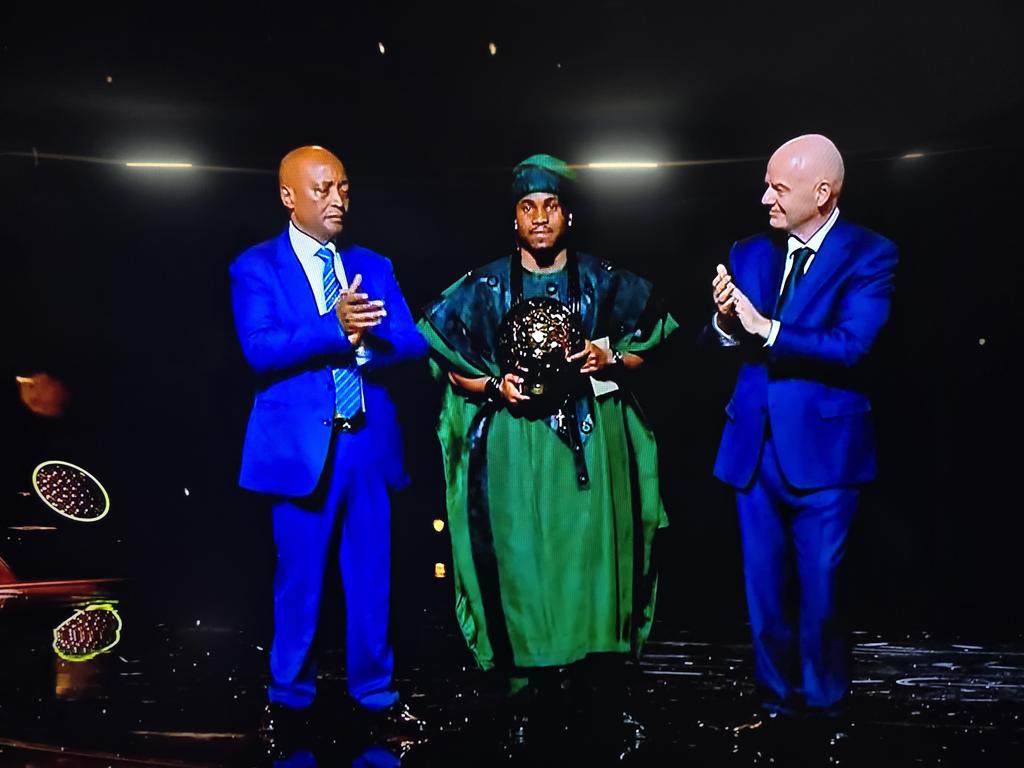 seyilaw1's tweet photo. Congratulations to our very own Ademola Lookman. Africa Player of the Year. https://t.co/SYI8YzSIsh