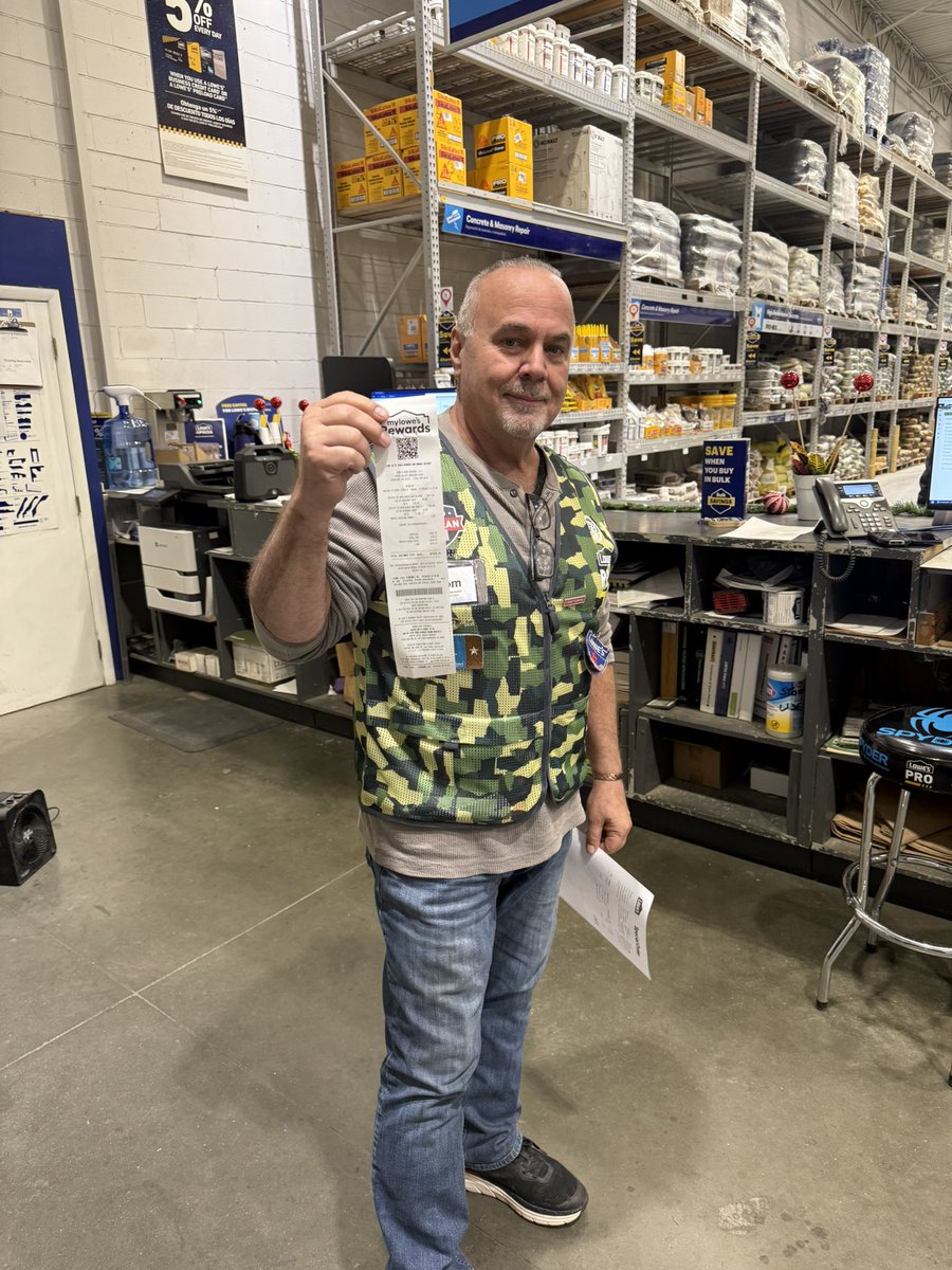 Nice score for Pro Paint Days. 225 Gallon bulk paint order. Nice job Tom. Thanks David Valspar rep for partnering with us. 
Store 1125 Sterling.  <a href="/MccraeAaron/">Aaron McCrae</a> <a href="/DustinCornell5/">Dustin Cornell</a> <a href="/BeeRoberts_814/">Bee Roberts</a>