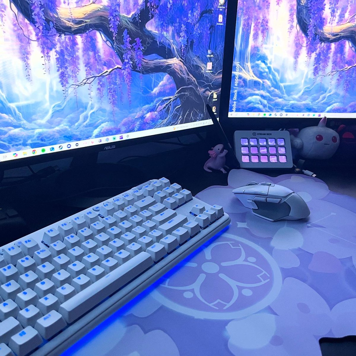 onicakeco's tweet image. Desk mats are finally here! ✨ Spruce up your desk with some personality with a smooth water theme 🐟 or cherry blossoms! 🌸 live on our shop now! #deskmat #shark #cherryblossom