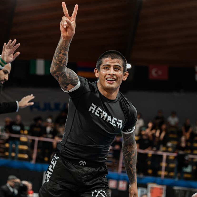 ÚLTIMA HORA: el atleta tico de jiu-jitsu Julián Espinosa se proclamó SUBCAMPEÓN MUNDIAL sin kimono (No-Gi) en Las Vegas, Estados Unidos. 🚨🏆🇨🇷

El cinta negra de 24 años sigue colocando la bandera de Costa Rica en lo más alto. 🌎 

¡Espectacular desempeño! 🤩