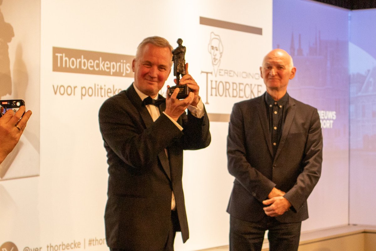 Vereniging Thorbecke (@ver_thorbecke) on Twitter photo <a href="/ericvanderburg/">Eric van der Burg</a> heeft de #Thorbeckeprijs 2024 voor politieke welsprekendheid gewonnen! Juryrapport volgt op onze site (zie BIO) <a href="/ericvanderburg/">Eric van der Burg</a> heeft de #Thorbeckeprijs 2024 voor politieke welsprekendheid gewonnen! Juryrapport volgt op onze site (zie BIO)