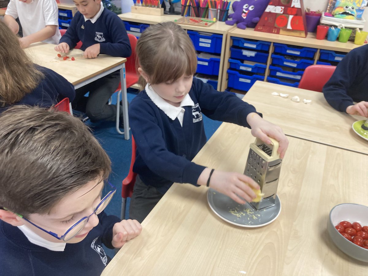 Warnham CE Primary tweet media