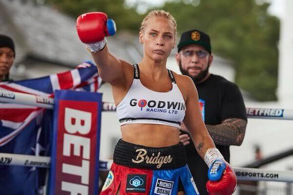 EbanieBridges's tweet photo. I can’t wait to get back in the ring and show you guys what really inspires me 🥊 #MotivationMonday #ChampMindset https://t.co/FPgVEzwN2k