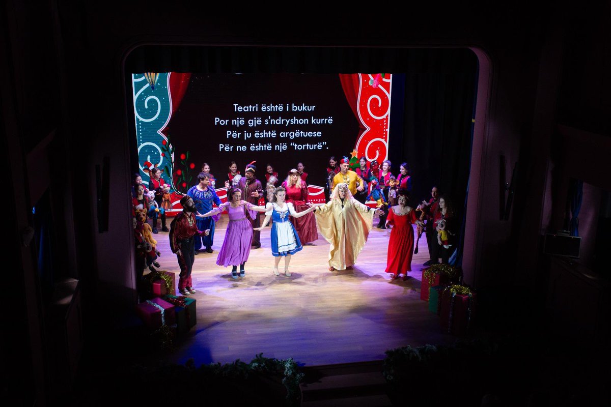 BGonxhja's tweet photo. 🎭 🧸Teatri i ri i Kukullave hap dyert për artin dhe fëmijët!👧👦
Pas mbi 100 viteve histori dhe një restaurimi të jashtëzakonshëm, ky teatër modern ruan origjinalitetin historik, duke ofruar hapësira bashkëkohore.🌟
Ta gëzojnë të gjithë fëmijët! https://t.co/y5IzVtBeXR