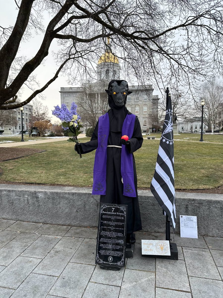 LucienGreaves's tweet image. We&apos;re back up on two hooves in New Hampshire.