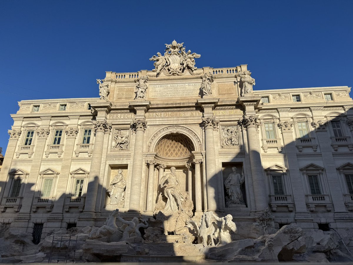 _LesterA's tweet photo. Rome in 4 pics! 🇮🇹 https://t.co/5e2gvAq4Bq