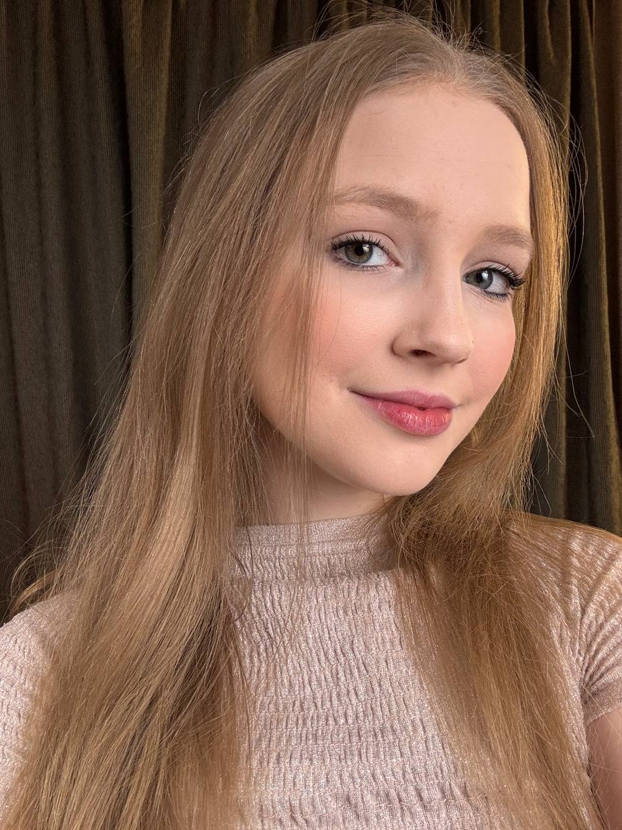 steffnewone's tweet photo. 𝐎𝐍𝐋𝐈𝐍𝐄🌺 https://t.co/TUb10pvY5I