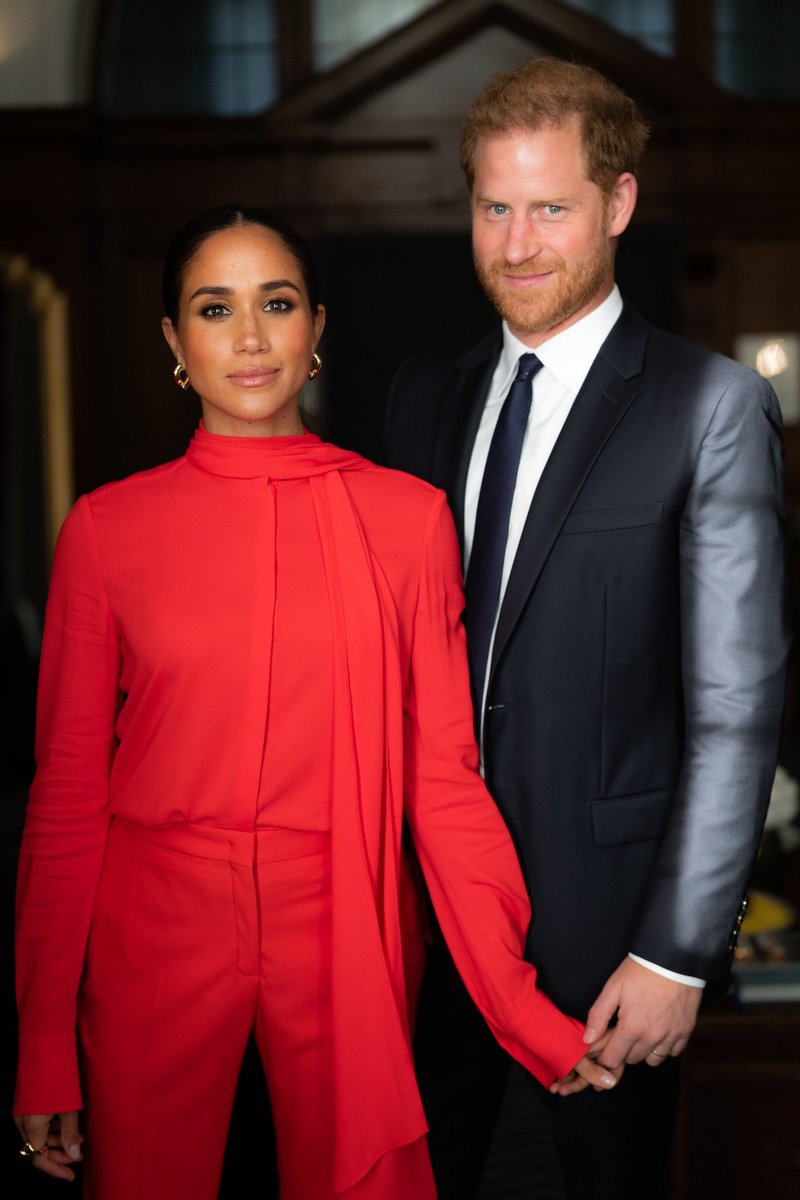 BritishVogue's tweet photo. Merry Christmas from the Sussex family! Prince Harry and the Duchess of Sussex have shared their family holiday card, including a never-before-seen image of the couple with their children. See their family photo, here : https://t.co/U1IVuK0JYm

Photographed by Misan Harriman. https://t.co/BfwPuHIraO