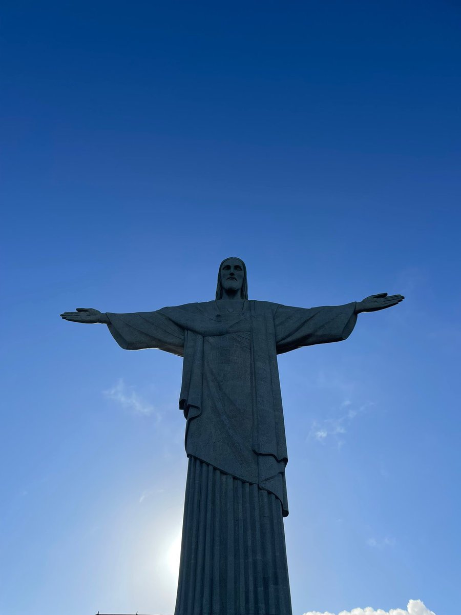 MsAlexanderTea2's tweet photo. My boy is grateful for Higher Geography urban case study, as he trots about Rio avoiding the Red Command, only taking a dummy phone out his pocket now and then https://t.co/9mvYbE4d2o
