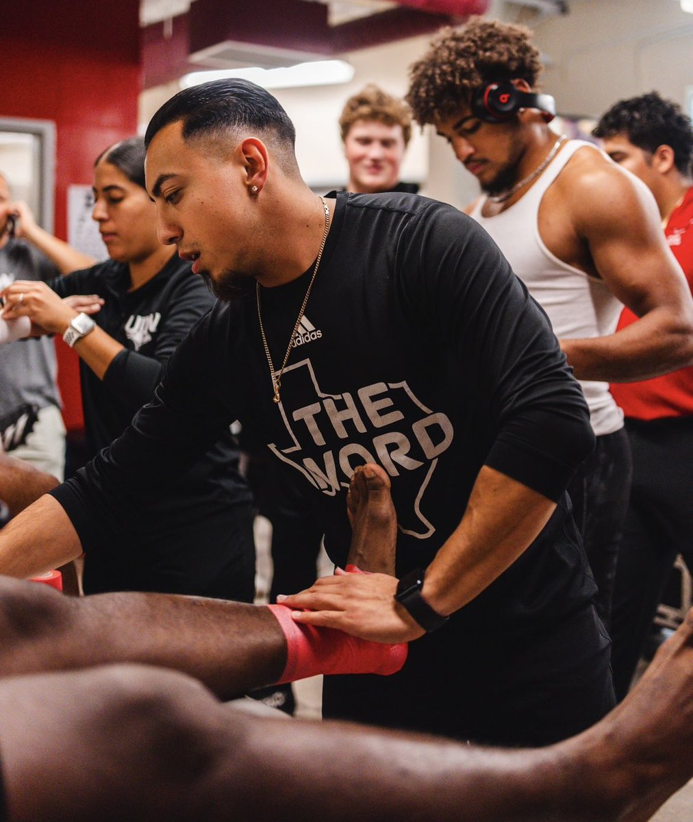 Augie Melendez MS, LAT, ATC (@augie409) on Twitter photo Thank you <a href="/UIWFootball/">UIW Football</a> .
I will be stepping away from college athletics but will be forever thankful for the experience I gained at this institution.
It’ll always be a great day to be alive & be a Cardinal! Be smart & take care of your body 🫱🏽🫲🏽 Thank you <a href="/UIWFootball/">UIW Football</a> .
I will be stepping away from college athletics but will be forever thankful for the experience I gained at this institution.
It’ll always be a great day to be alive & be a Cardinal! Be smart & take care of your body 🫱🏽🫲🏽
