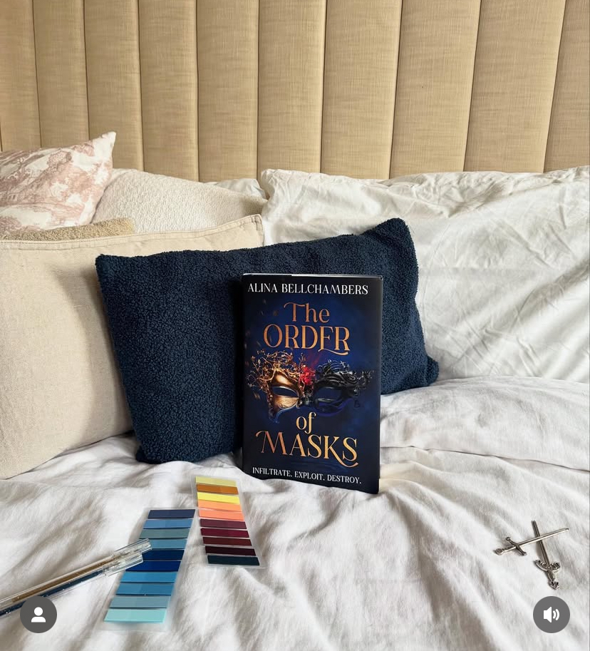 We are cosying up with The Order of Masks by <a href="/AlinaBellWrites/">Alina Bellchambers | UPDATES ONLY (Active Insta)</a>, which is absolutely unputdownable!! 😍♥️ Sharing some of the stunning photos from our tour for the UK hardcover edition here. Just gorgeous!!
Featuring 📸@/readinginpyjamas, @/hannahsprettybooks &amp; @/faerie.mae.books