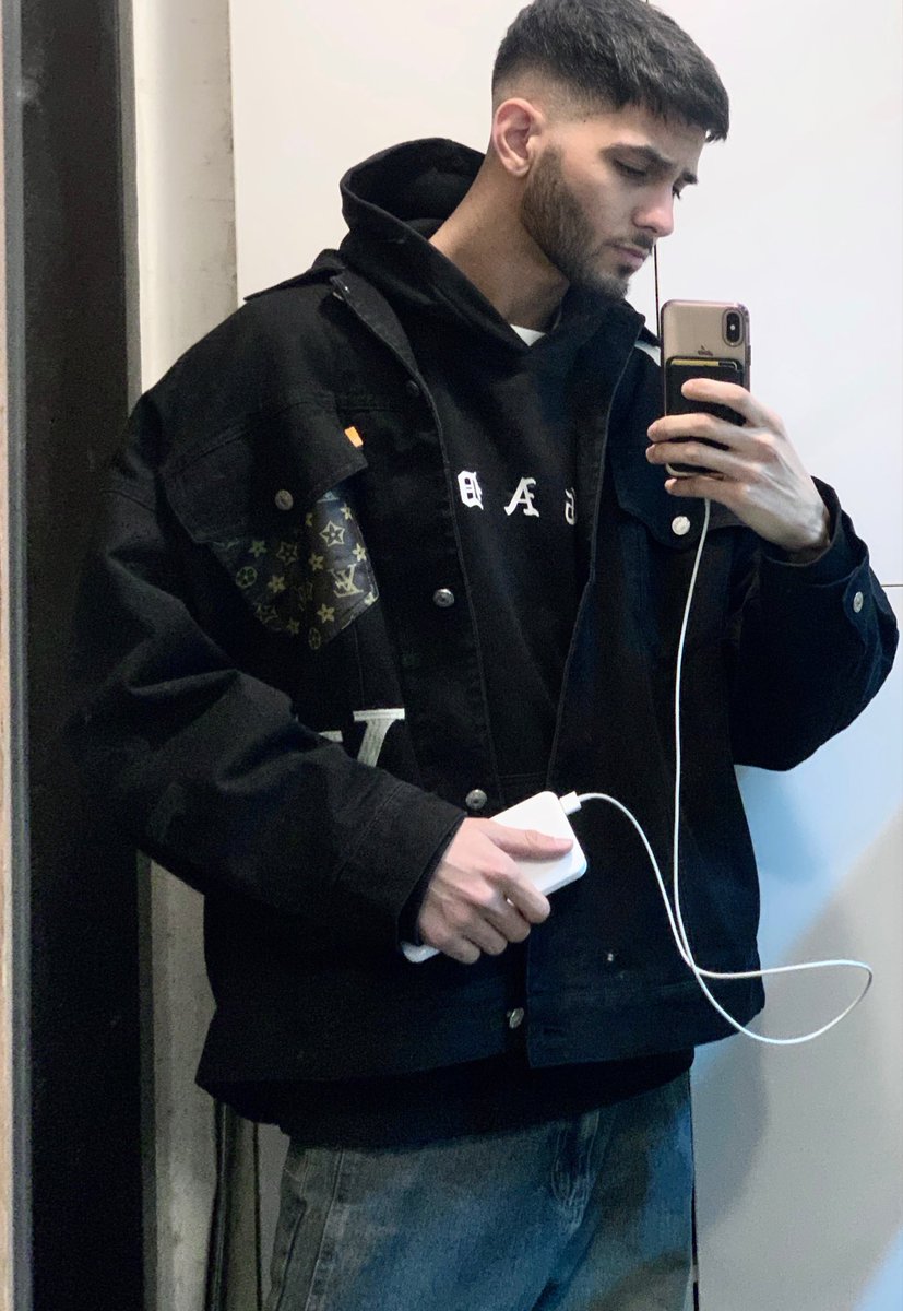 آآریاداد tweet media