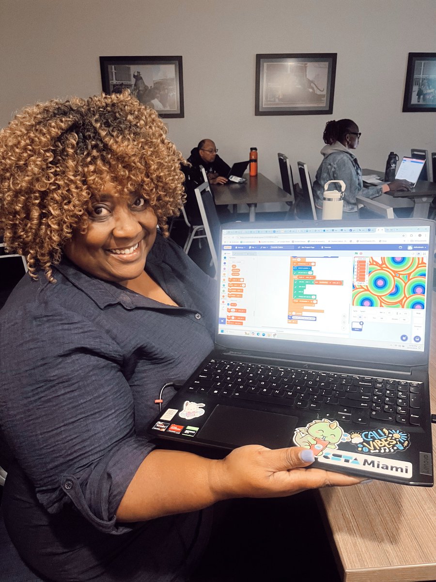 codeartorg's tweet image. Happy Monday! This past Saturday, we concluded #computerscienceeducationweek with #teacherworkshops hosted at @FIU & @NSUFlorida in collaboration with @MiamiCsta and @CSTAPBCBroward. Thank you to the group of teachers that joined our Art + AI workshops! #csedweek