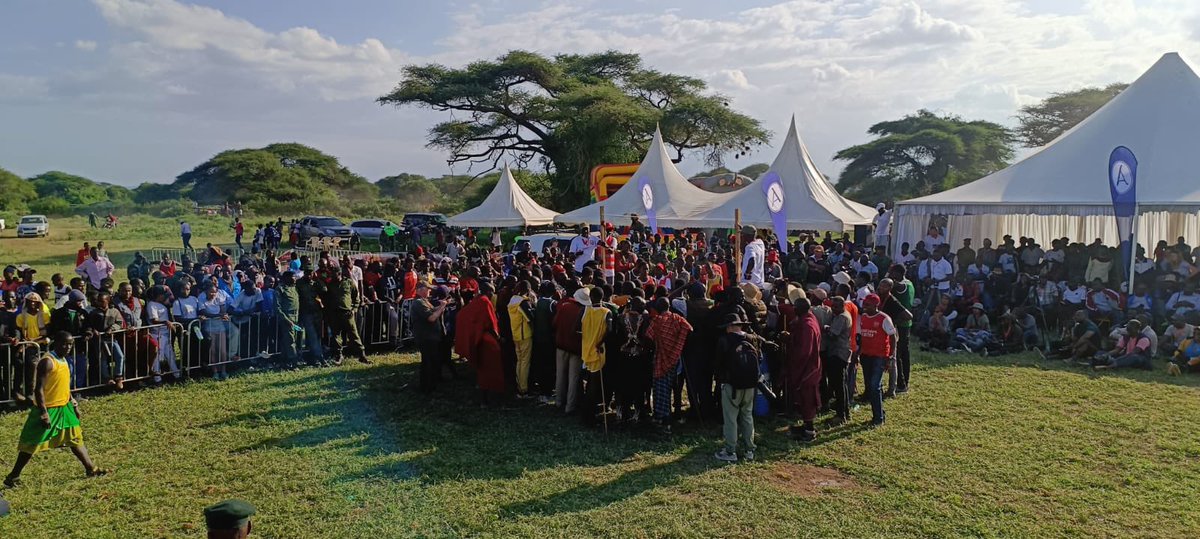 Quinter_Odongo's tweet image. A sports day by the Maasai, for the Maasai, in the wilderness! 🌍🎯

Maasai Olympics connects sports, tourism, and conservation, creating a ripple effect of impact. Happens every 2 years. Culture meets community in a big way! #SportsForChange #Tourism